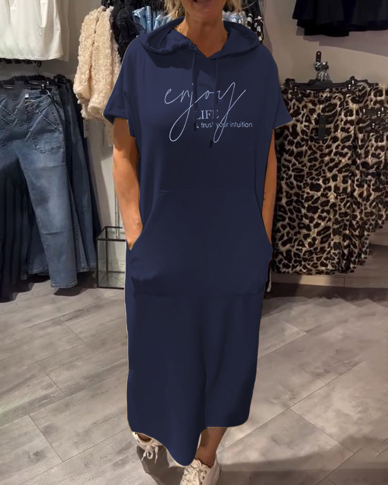 Elsa | Lässiges Kleid mit Kapuze und femininer Passform
