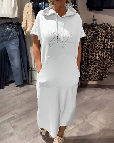 Elsa | Lässiges Kleid mit Kapuze und femininer Passform