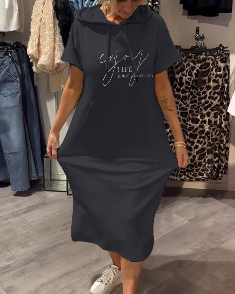 Elsa | Lässiges Kleid mit Kapuze und femininer Passform