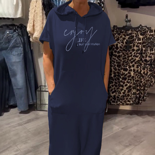 Elsa | Lässiges Kleid mit Kapuze und femininer Passform