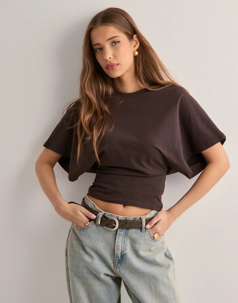 Maila | Einfaches Oberteil, starker Look