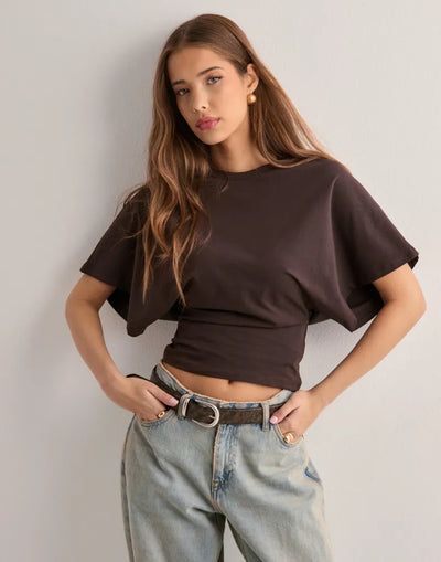 Maila | Einfaches Oberteil, starker Look